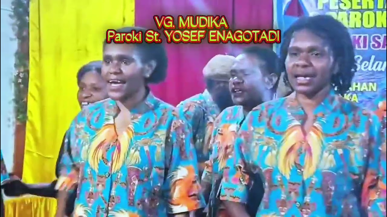 Vocal Group Mudika Paroki Enarotali ... pada Kegiatan Temu Pemuda Katolik Dekenat Paniai 