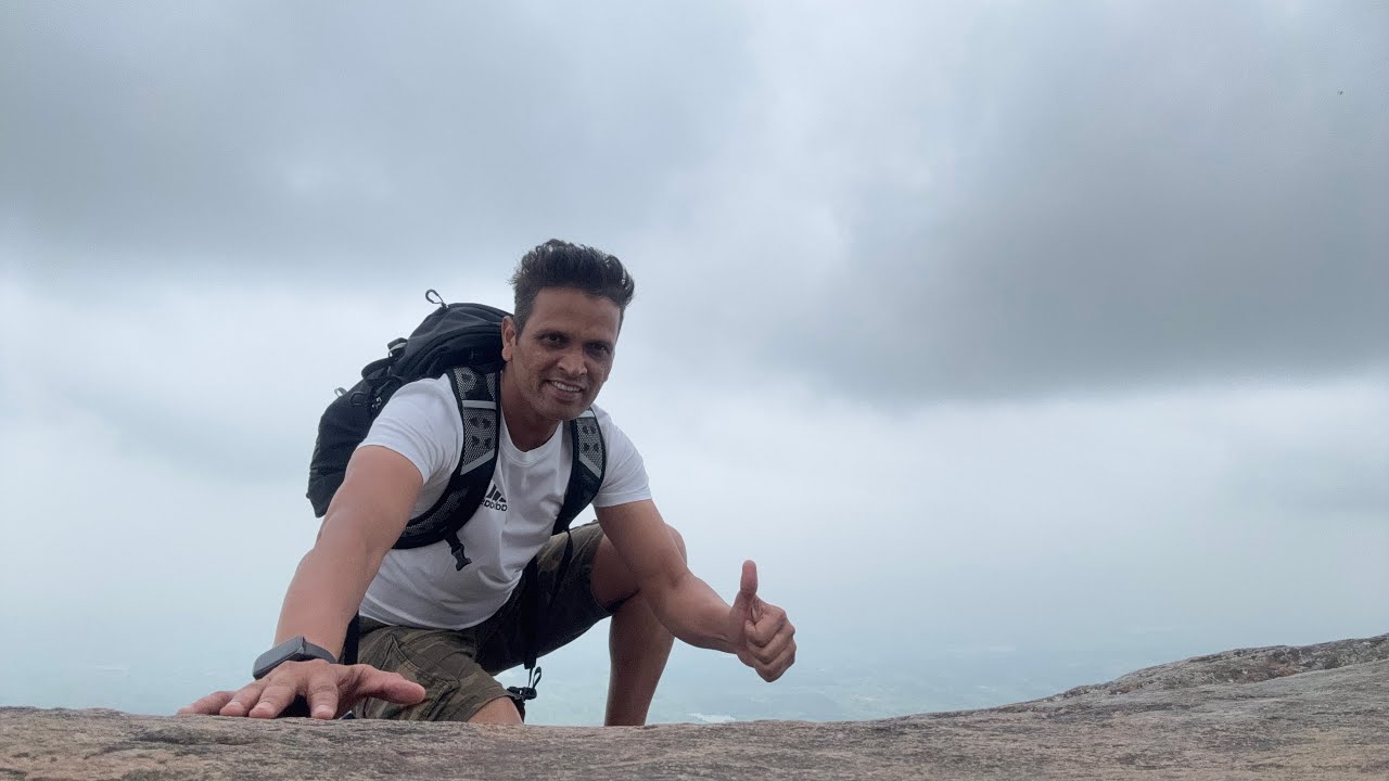 ಸಿಡ್ಲು ಮಲ್ಲಿಕಾರ್ಜುನ ಸ್ವಾಮಿ ಬೆಟ್ಟ , ಬೆಟ್ಟದ ಪುರ, ಪಿರಿಯಾಪಟ್ಟಣ