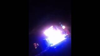Jason Aldean singing fly over states in chicago