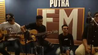 akustik Aishah Projector Band