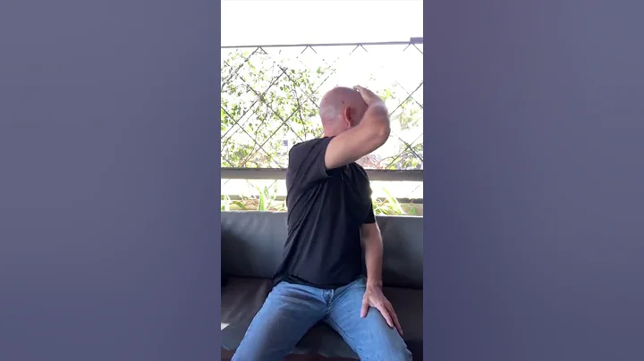 22-seconds. Turn Easier in Sitting | Feldenkrais |...