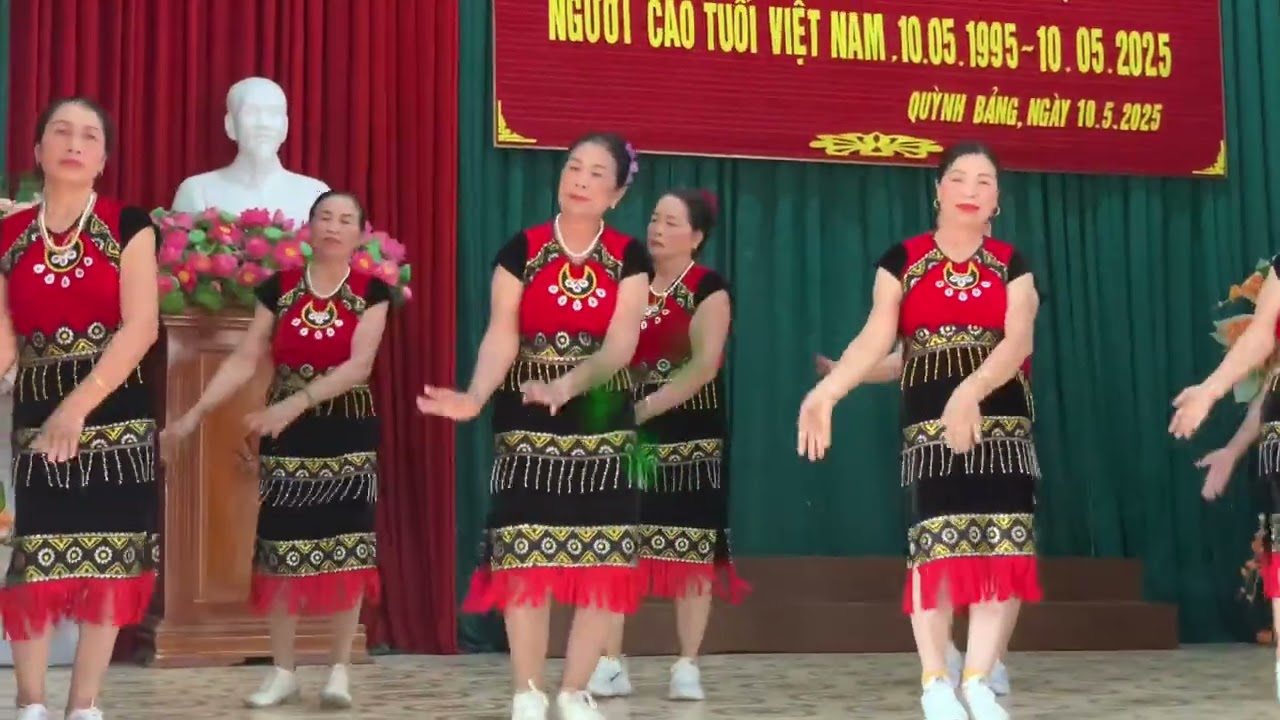 Bài Ca   Bản Làng Em  Chi hội NCT Đồng Tâm