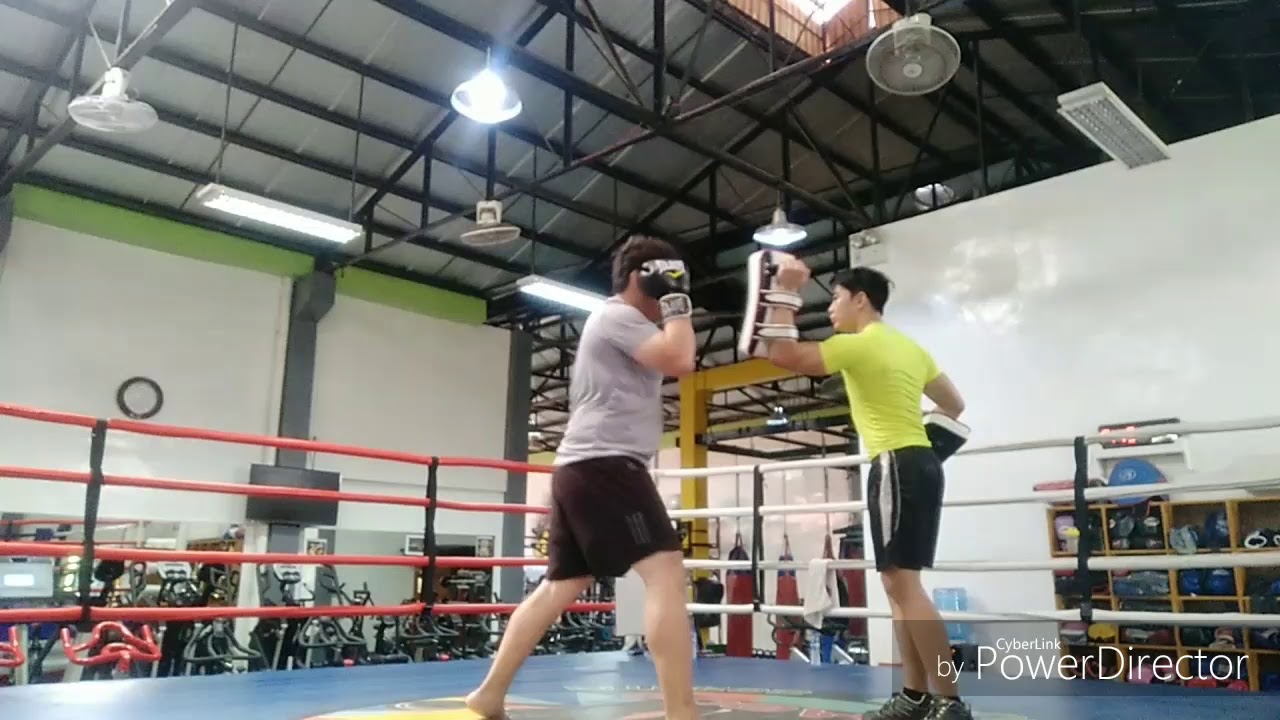 Training at the gym for weight loss 😊 YouTube