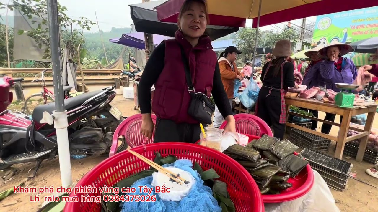 Khám phá chợ phiên Tây Bắc toàn đồ lạ và thảo dược quý 