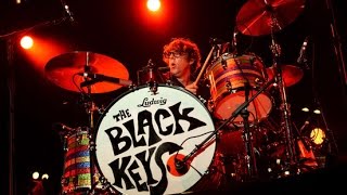 The Black Keys - &quot;Fever&quot; LIVE 2015 [The Isle of Wight Festival] HD.