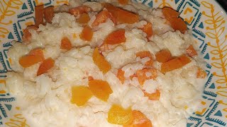 Рисовая каша на молоке с Тыквой. Ето очень вкусно и полезно.