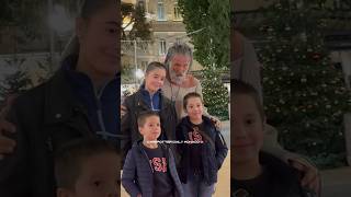 Kids Asking Billionaire Zeus To Take A Picture 