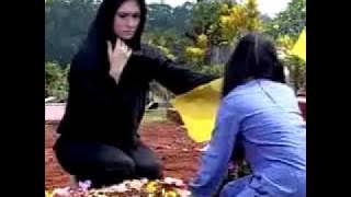 Ainaq Tangisan Anak Yatim  Menagih Simpati