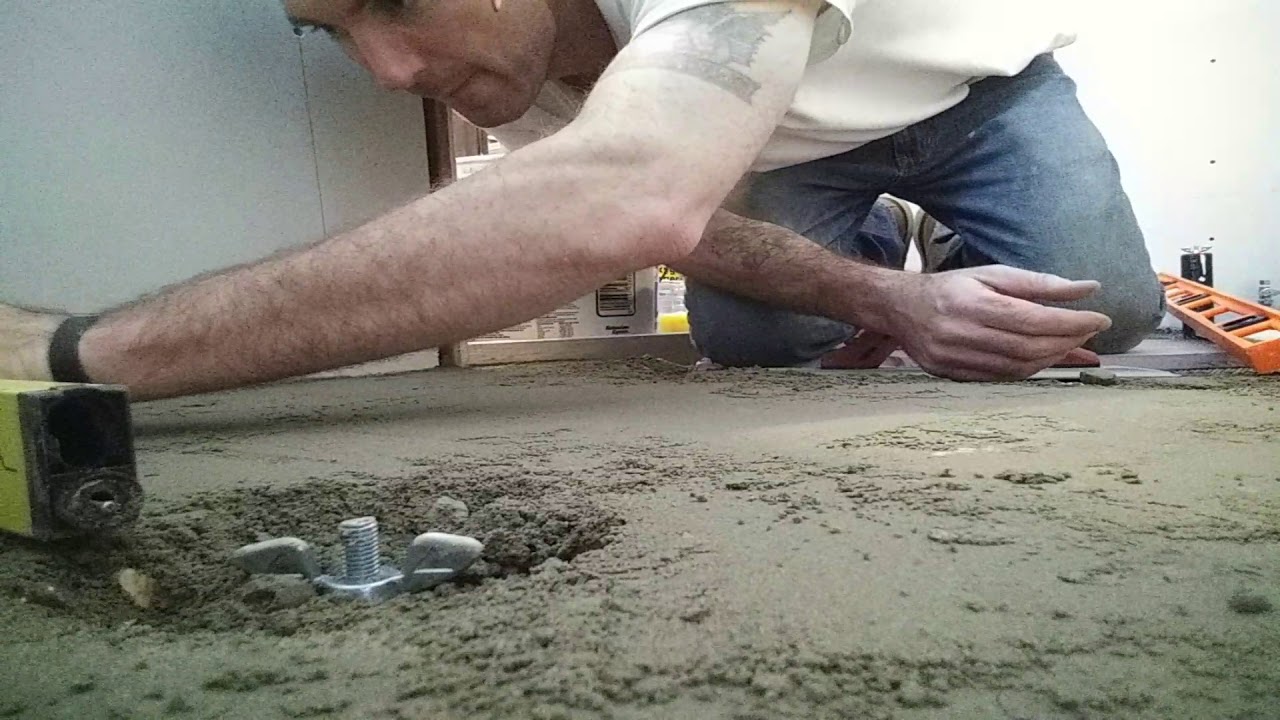 Howto Diy Level a Tile Floor Wet Bed / Deck Mud YouTube