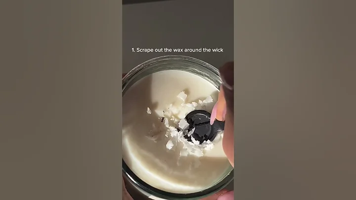 Here’s an easy fix for a buried candle wick! #candlebusiness #candlemaking #candles #candlemaker