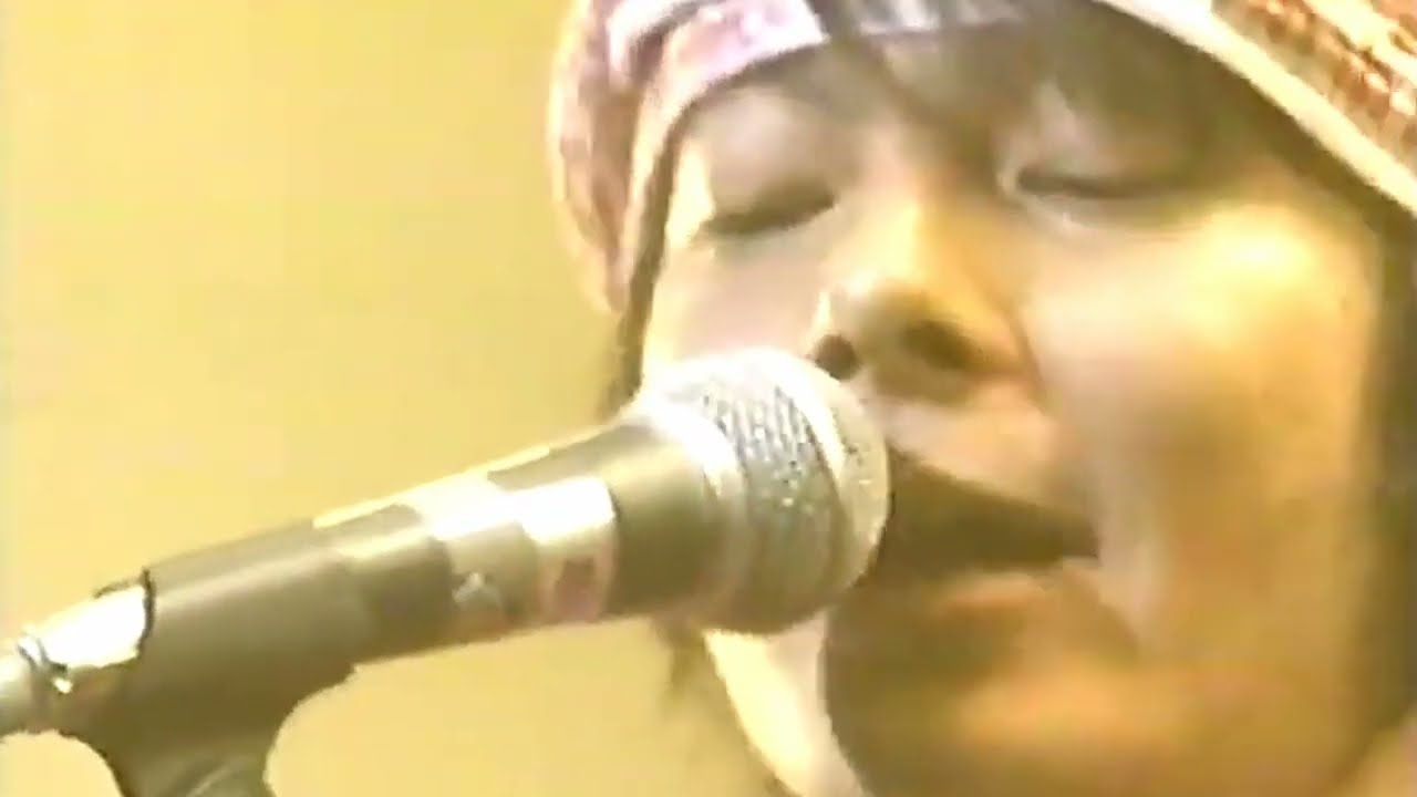 ハイロウズ『ロッキンチェアー』Live動画 - YouTube