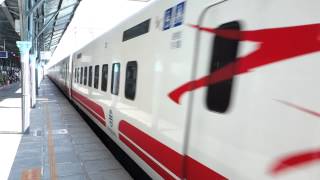 普悠瑪號 Puyuma 通過臺中站第一月台