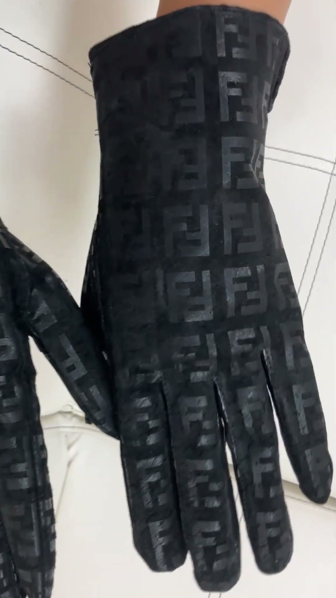 FENDI Zucca Leather Gloves Review｜フェンディ ズッカ柄レザー