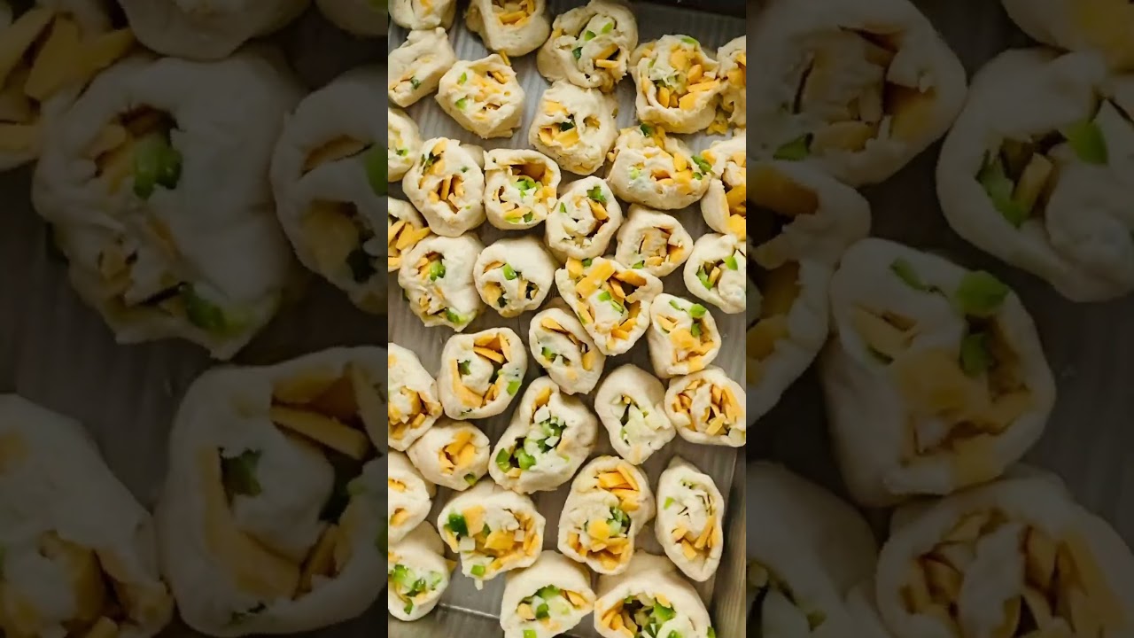 JALAPEÑO & CHEESE ROLLS 