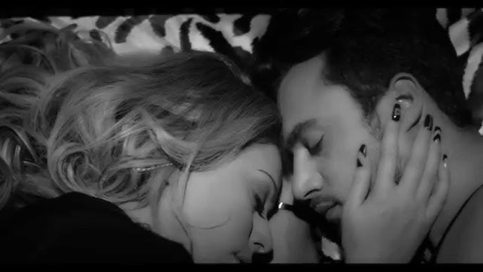 Qiz dostimning onasi porno film