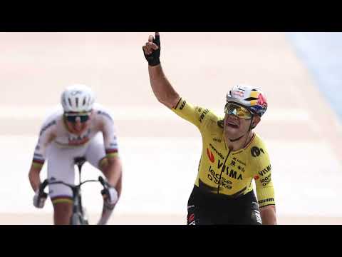 Video Van Aert gana la París - Roubaix 2026 en un increíble final con Tadej Pogacar