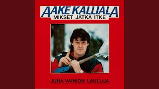 Video thumbnail of "Aake Kalliala - Vanhojapoikia viiksekkäitä"