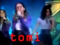 eme 15 cantan wonderlad en el cafe de camilo