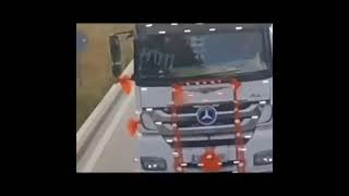 Tircilar Tirlari Bi̇ Sağa Bi̇r Sola Dansöz Gi̇bi̇ Kivirtti 2021 Resimi