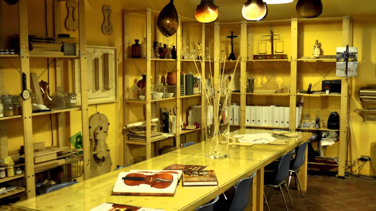 Traditional Italian violin-making high professional school 'San Filippo'
