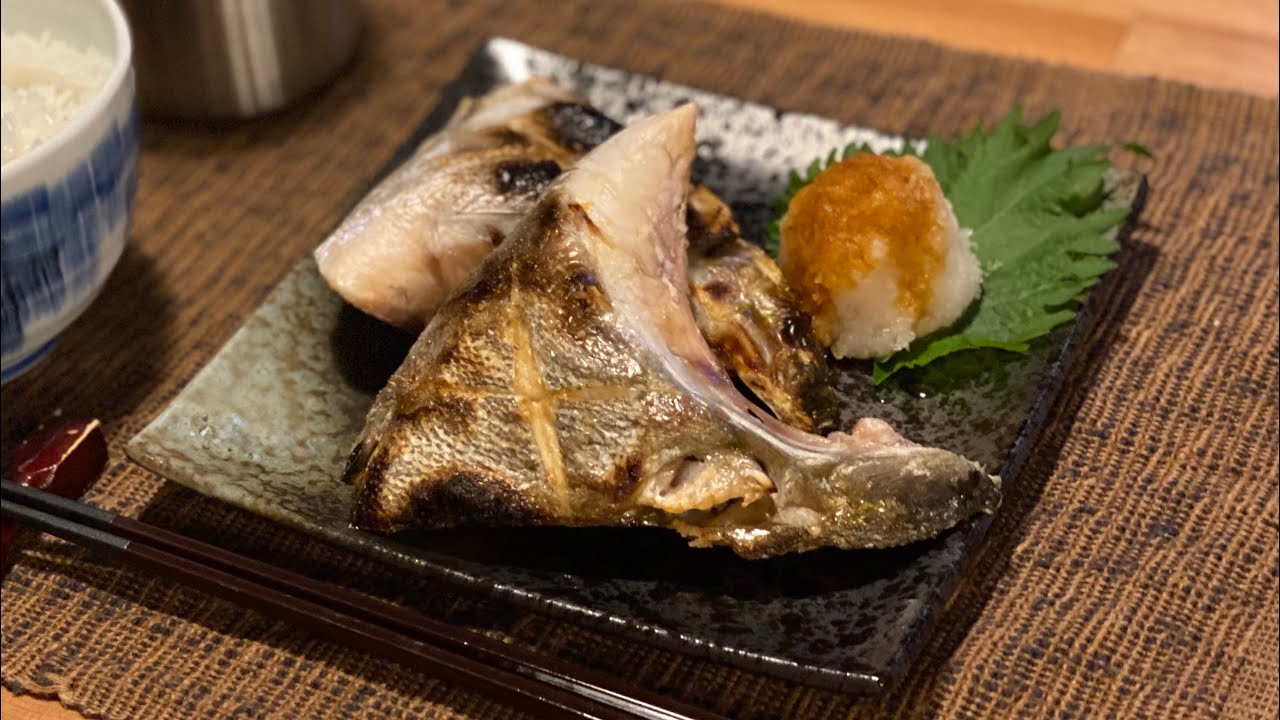 ブリカマの塩焼きと白米 自分を大蛇丸と信じて止まない一般男性が優勝する動画です Youtube