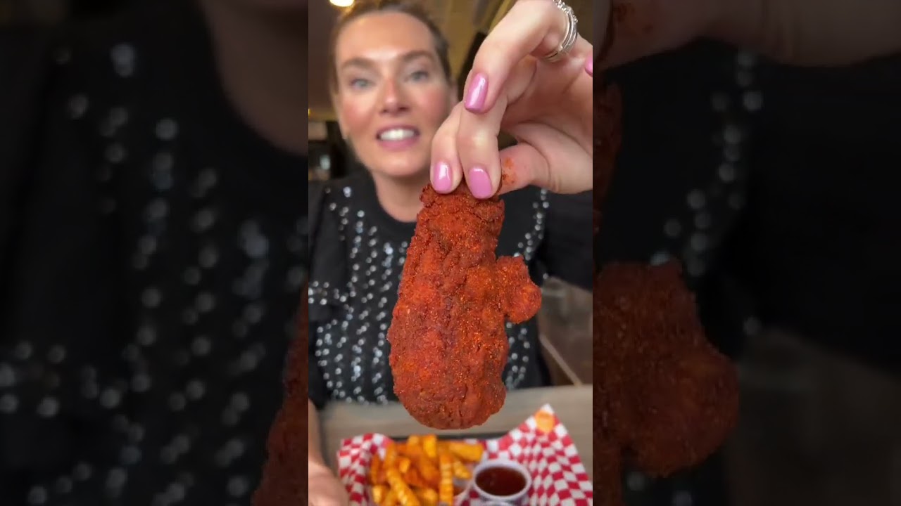 This new HOT CHICKEN JOINT on Long Island, NY is a must! 🍗🔥 Slappin Chick in Hicksville.