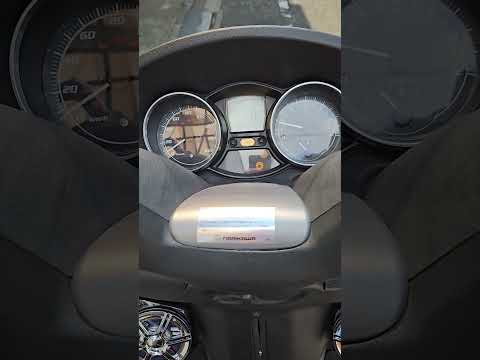 ピアジオ MP3 250RL 希少な低走行！ブルー LED スピーカー bluetooth 