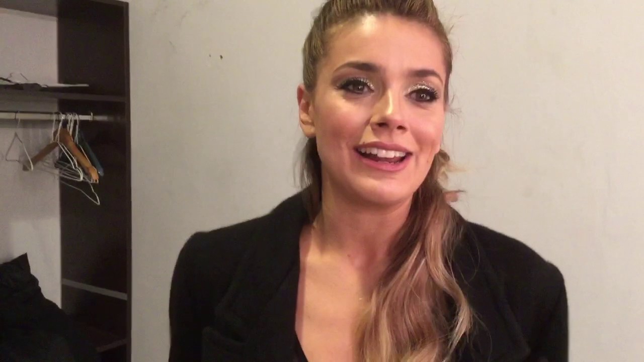 Natalie Pérez, una estrella a punto de debutar en la pista bailando lyrics english