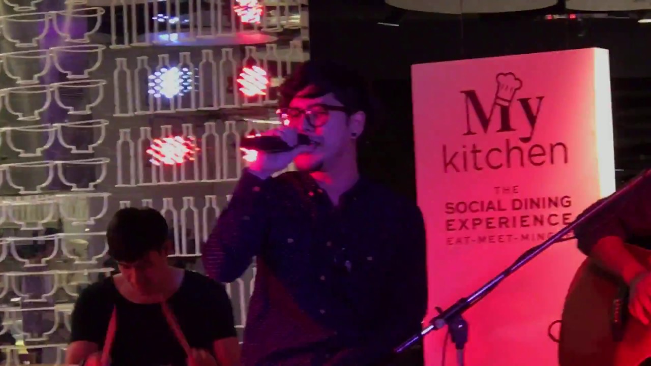 Love on top cover by Room39 at My kitchen Siam Discovery