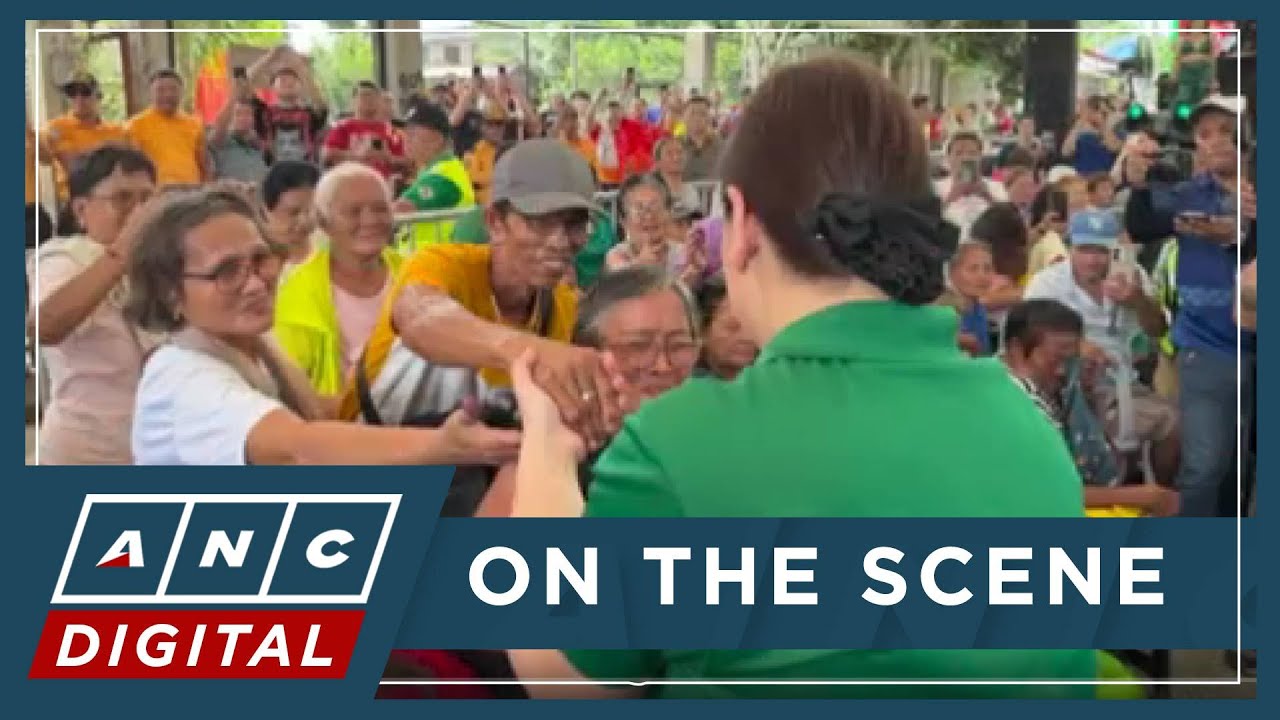 LOOK: VP Duterte joins family's annual Christmas Day gift-giving in Davao City | ANC