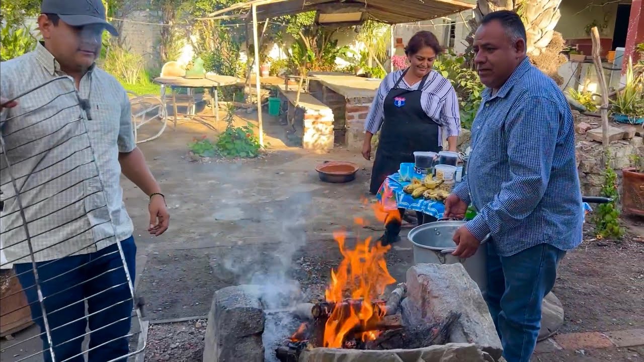 Enséñame a Cocinar una rica Capirotada Dulce de Cuaresma | AY NOMAS