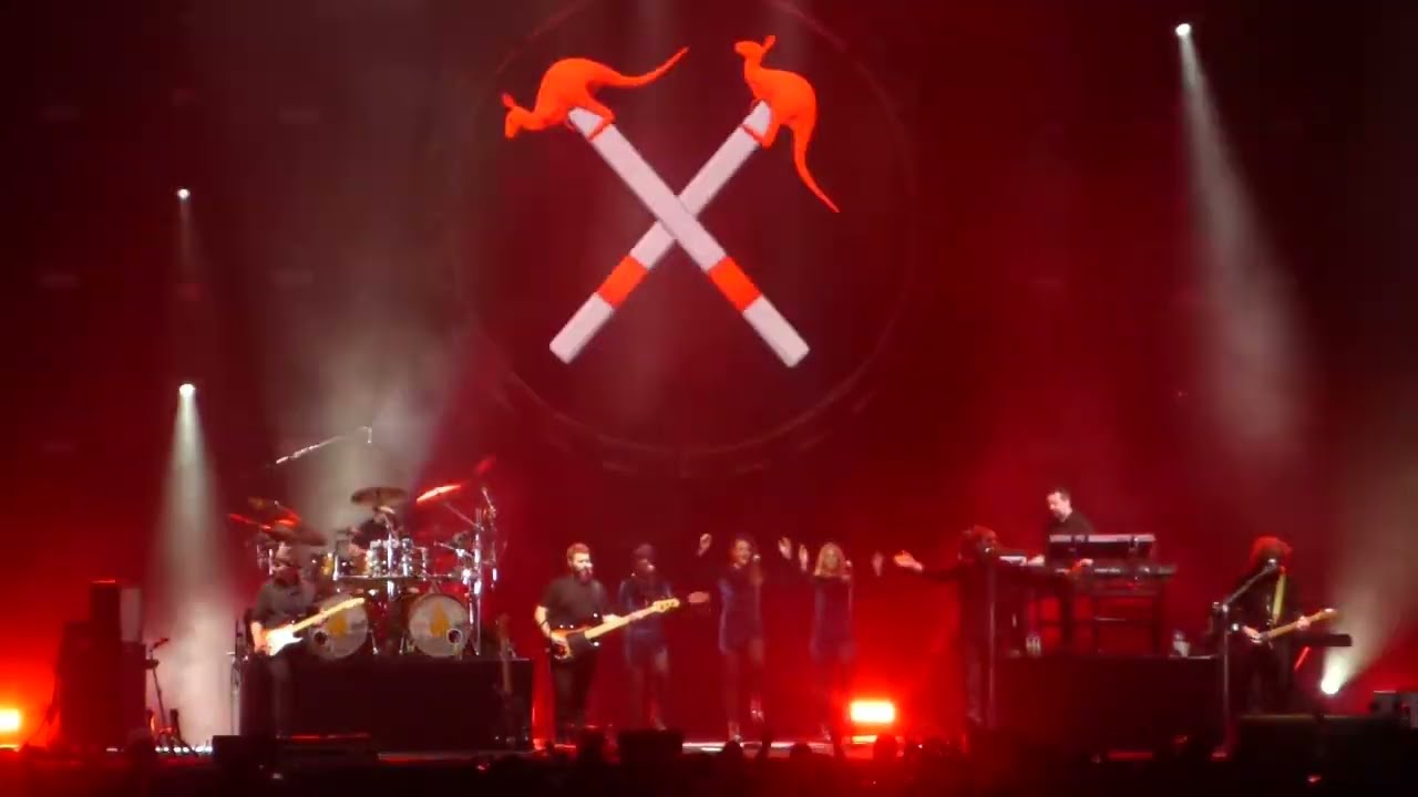 The Australian Pink Floyd - Run Like Hell (Live in Laval)