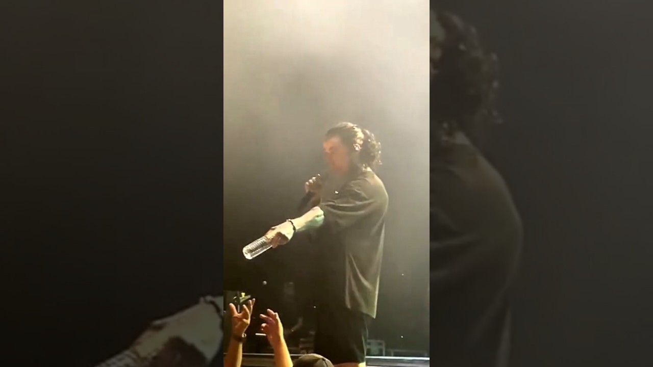 Ronnie Radke speaking & giving out water to the overheated crowd, OKC/OK, 7/18/2023