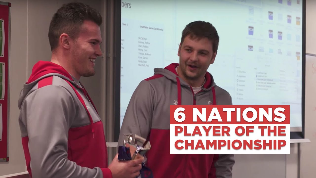Iain Henderson surprises Jacob Stockdale with Six Nations Player of the Championship award!