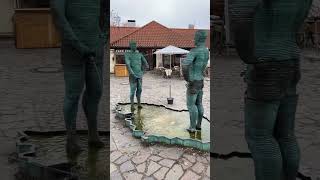 Piss Sculpture Prague