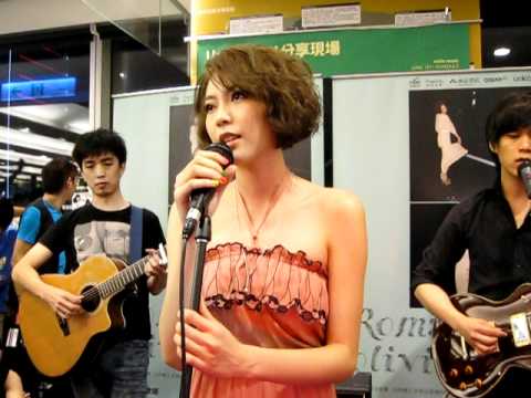 Olivia:海枯石爛-ROMANCE promotion- 2011.7.30_Olivia新專輯信義誠品簽唱會-4/7