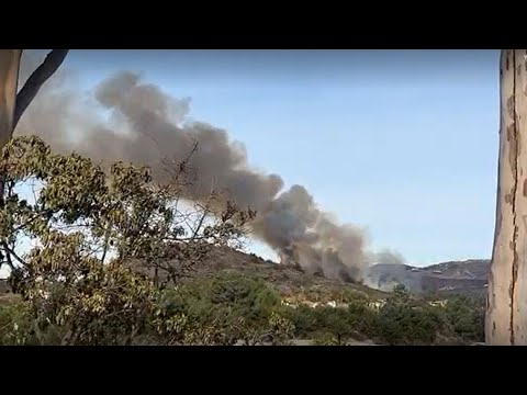 Fire crews battling brush fire in Rancho Bernardo, structures ...