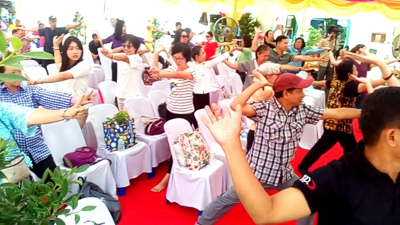 80 Posture & Healing Pratice of Ruesi Dat Ton of Wat Pho  in Bangkok, Thailand