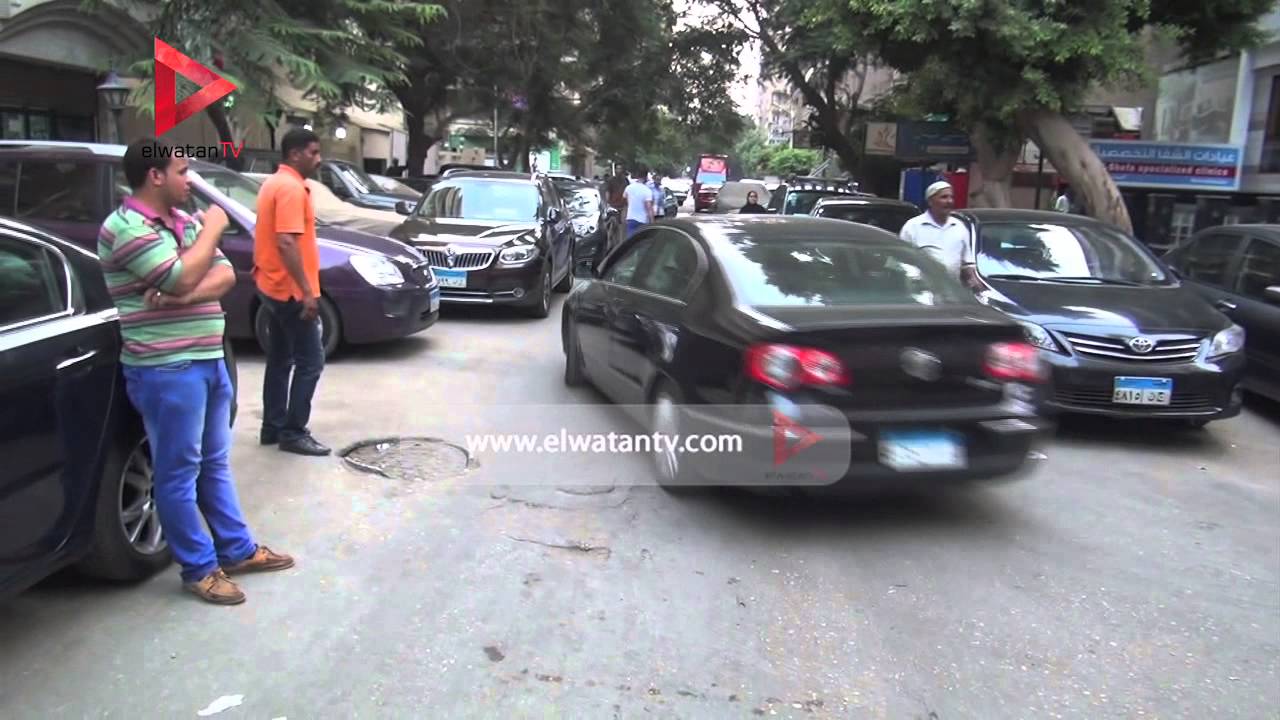 لحظة مغادرة بوسي ومي نور الشريف مستشفى الصفا