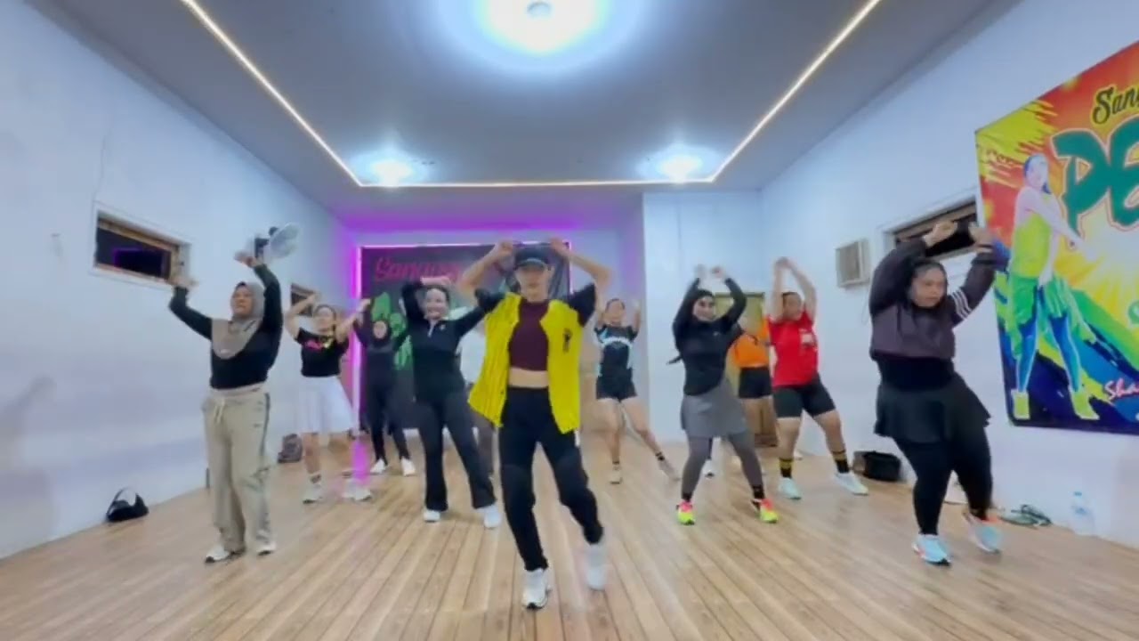 Baila Con La Ola | Amira Syahira ft Nasrul Syahmi | Coreo Cover | Zumba | Zin Peny