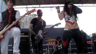Download Lagu Stitched Up Heart - Is This The Way You Get To Hell? (Live @ SXSW 2011) MP3