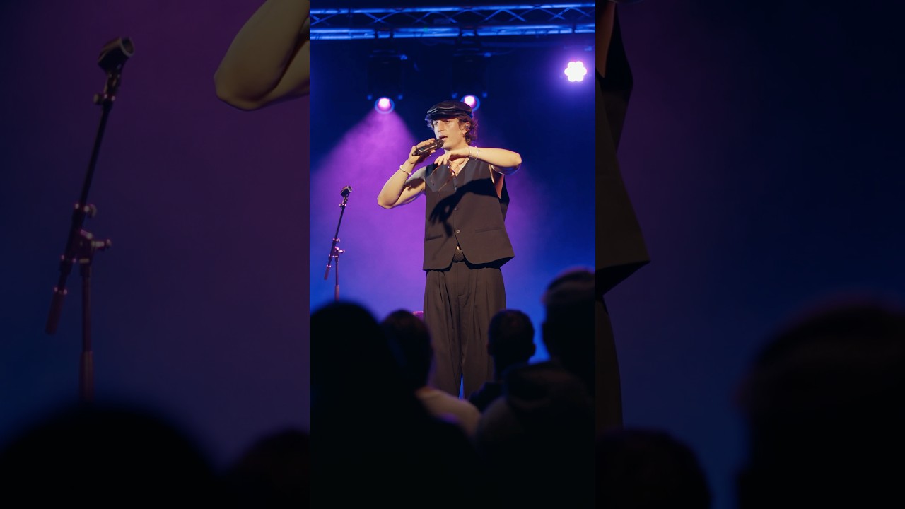 Cantando Love & sex antes que salga😮‍💨