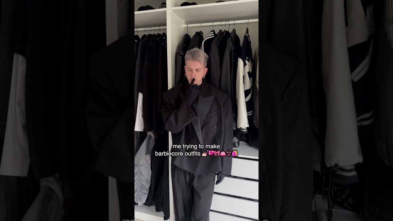 when all your clothes are black 🥰🖤 