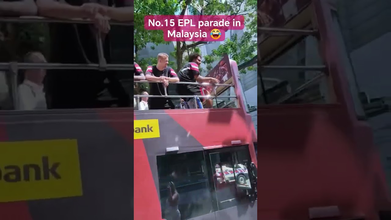 You Won't Believe This Man United Bus Parade in Malaysia!