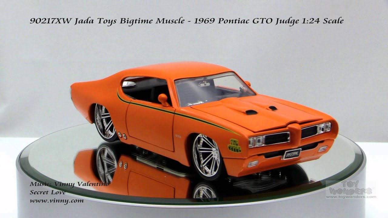 90217XW Jada Toys Bigtime Muscle 1969 Pontiac GTO Judge 1/24 Scale
