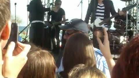 Short Stack(Today Show)- We dance to a different disco honey soundcheck