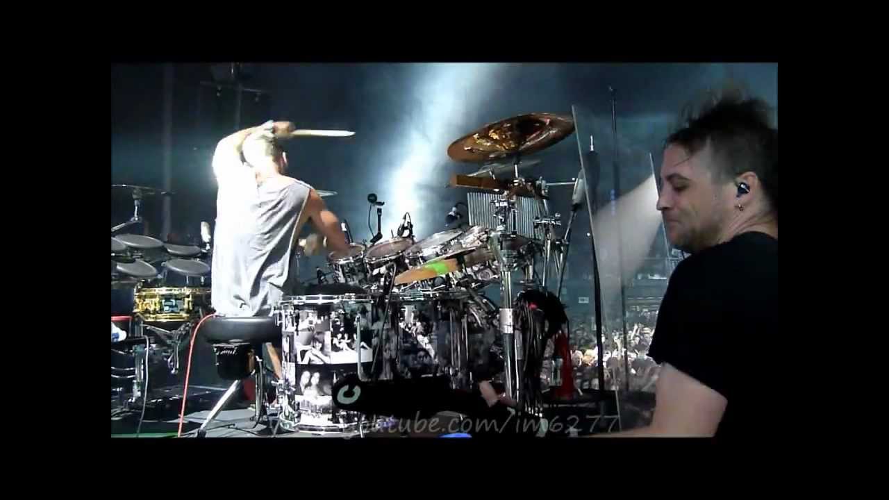 30 Seconds to Mars - Shannon Drumming Pantera before kings + queens (HD) @ Zenith Lille