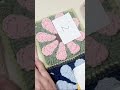 レトロデイジーフラワーモチーフを繋いでマットにします 華やかで可愛いいので編んでくださいね #100均diy #かぎ針編み #レトロデイジーフラワーモチーフ #okoni5