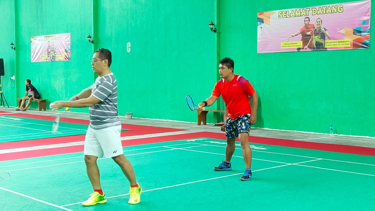 Bos Billy Beras Lawan Pelatih Bulutangkis di All Sragen 2021, JOGLOSEMAR TV