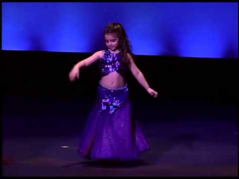 little girl belly dancing / So cute !!!